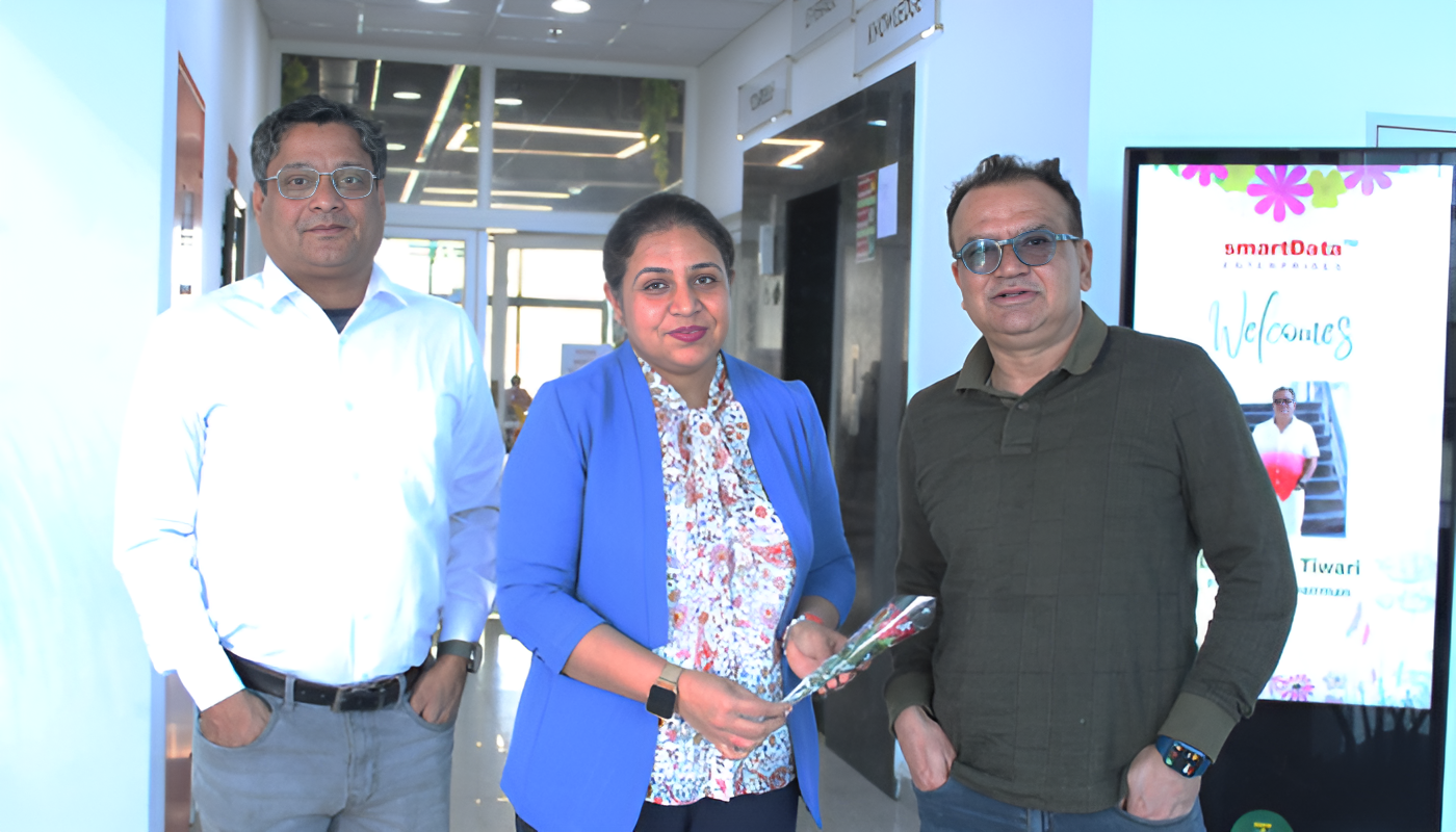 Chairman-Dr-Sanjai-Tiwaris-Transformative-Visit-to-smartData-Mohali-KTower